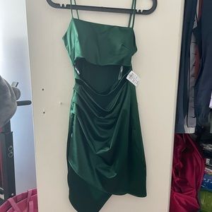 Emerald green dress, with mid cutout, never worn, tag still attached